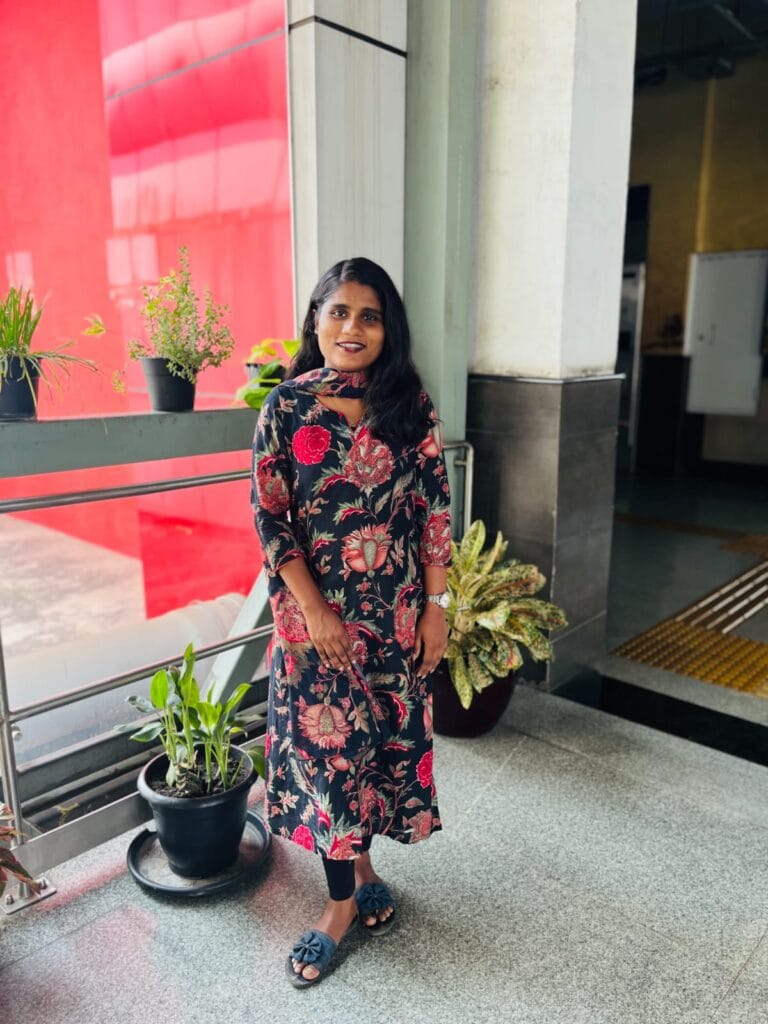 Freelance digital marketer in Kochi, Sona P Sennan working on SEO and web development